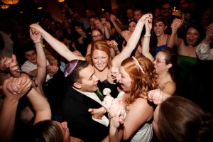 wedding-bride-and-groom-and guests-dancing-in-middle-hora-baltimore-wedding-dj